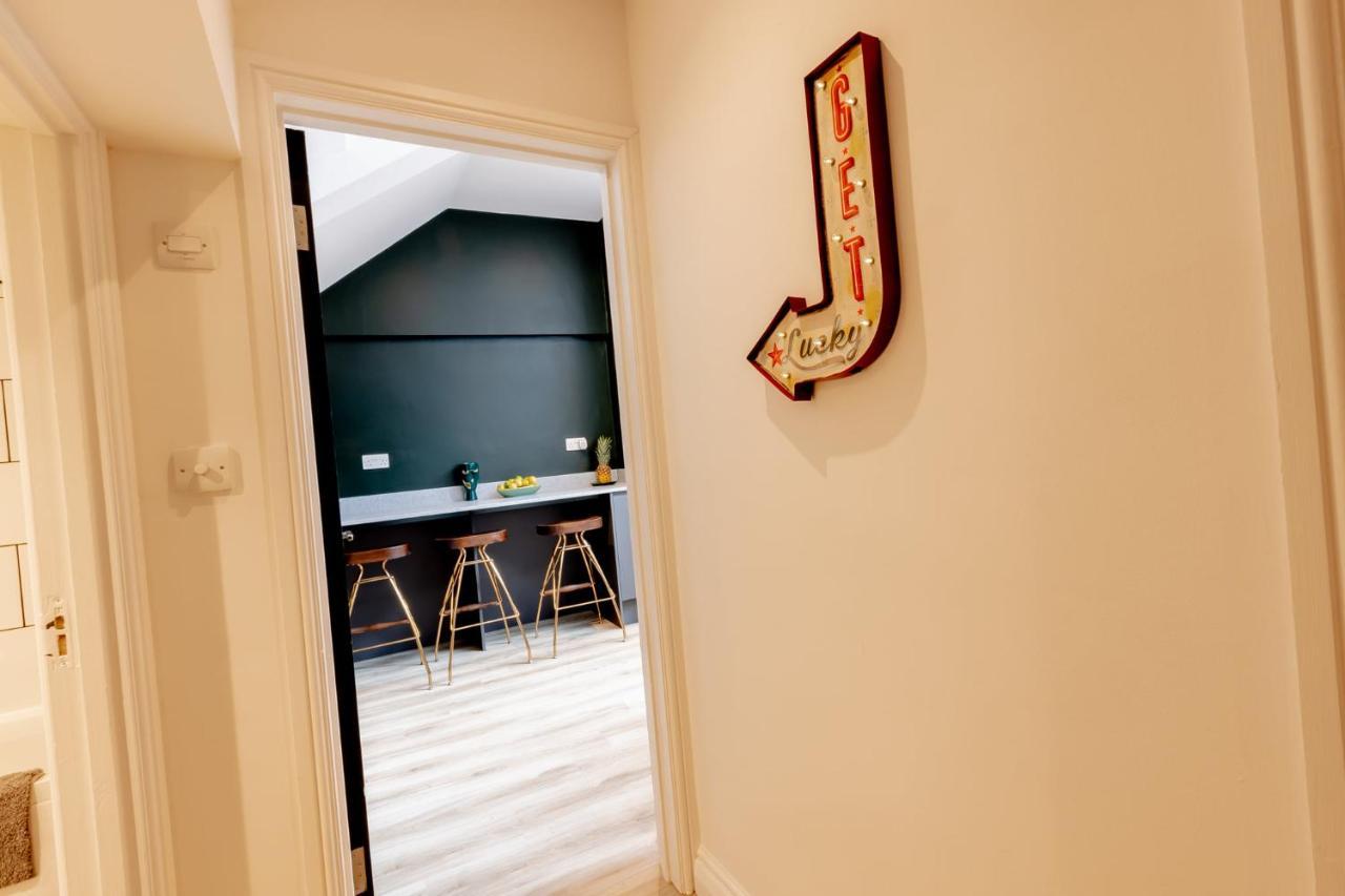 Modern 2 Bedroom Queen Street Apartment NWI Zewnętrze zdjęcie